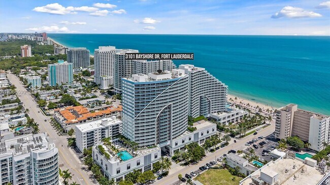 Building Photo - 3101 Bayshore Dr
