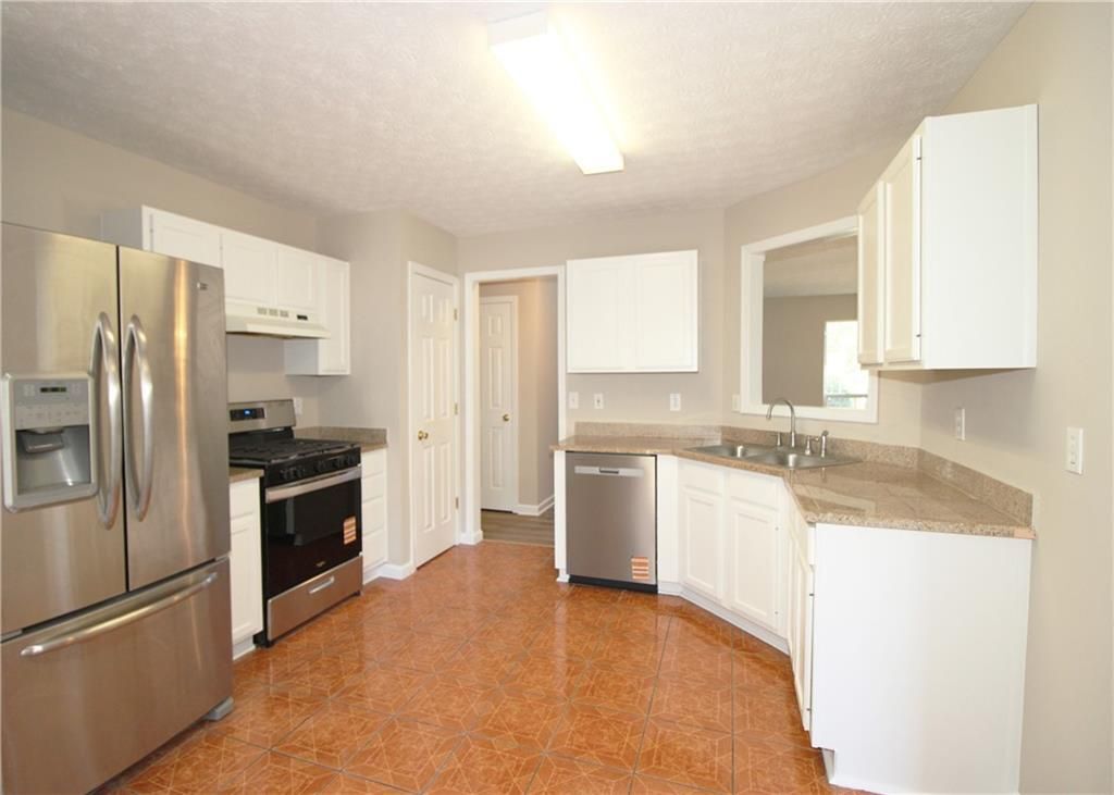 Building Photo - 1334 Ambercrest Way