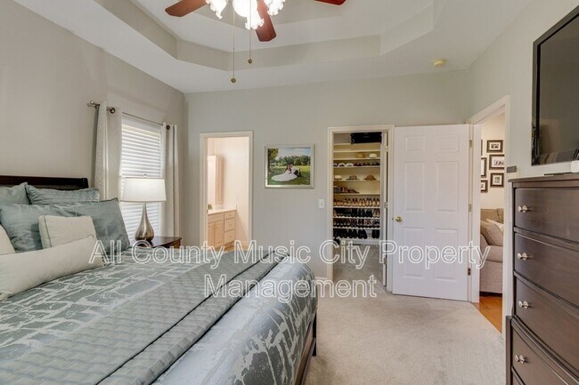 Building Photo - 5108 Vineyard Point