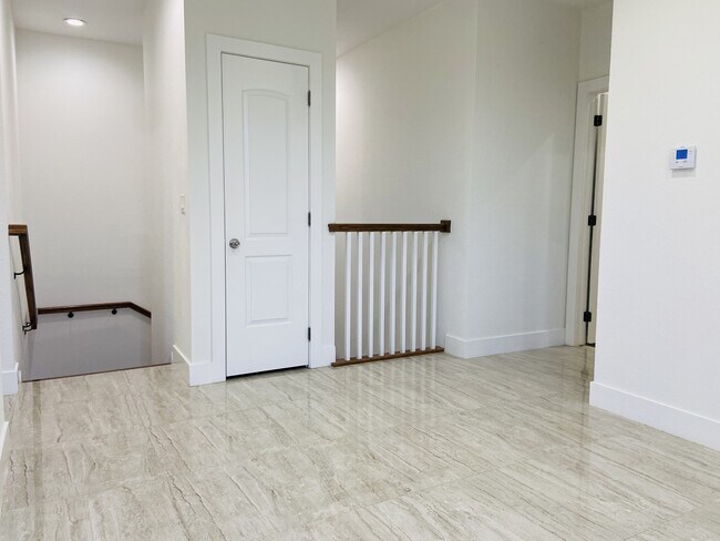 Building Photo - 269 Bella Sol Way