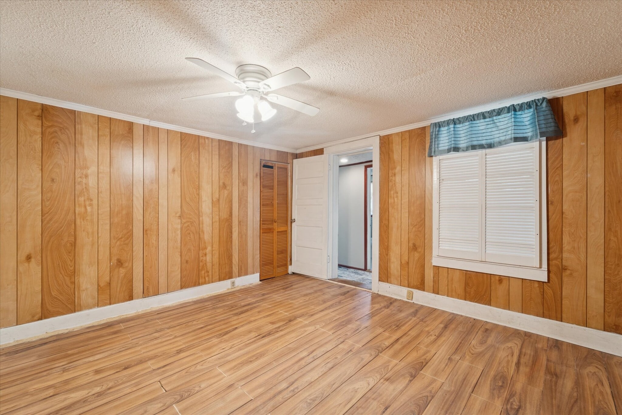 Building Photo - 742 E Park Ave