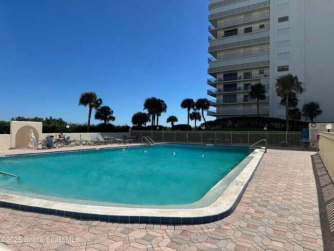 Building Photo - 850 N Atlantic Ave