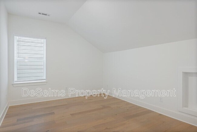 Building Photo - 337 Sophia Rain Dr