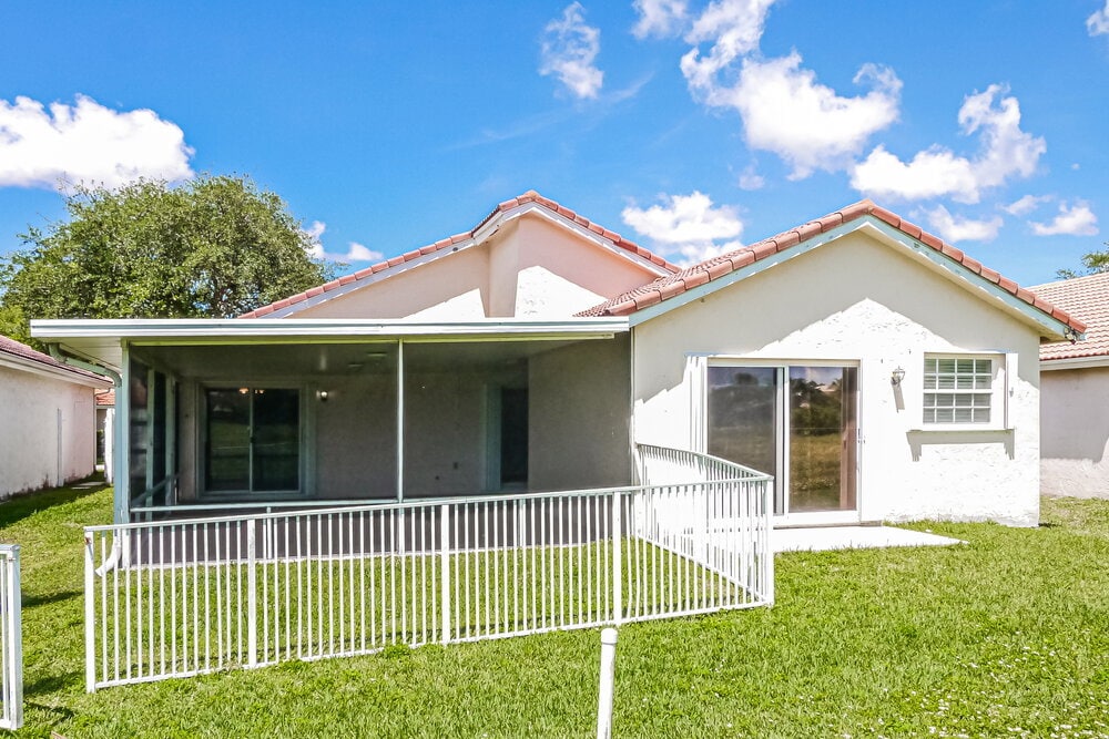 Building Photo - 3370 NW 78th Ave