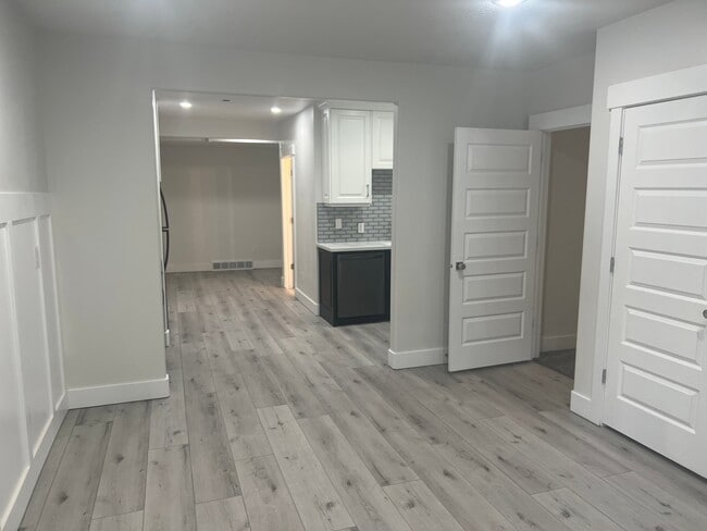 Building Photo - 2508 E Ember Dr