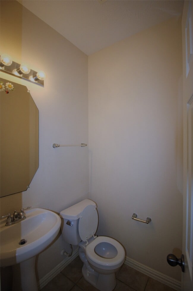 Building Photo - 7031 Thistlewood Park Ct