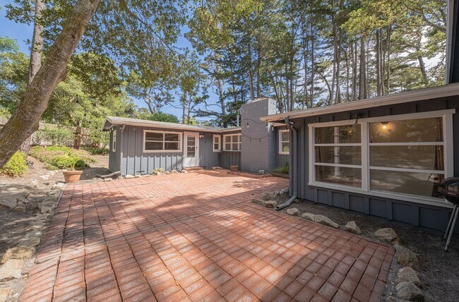 Building Photo - 1303 Chamisal Way