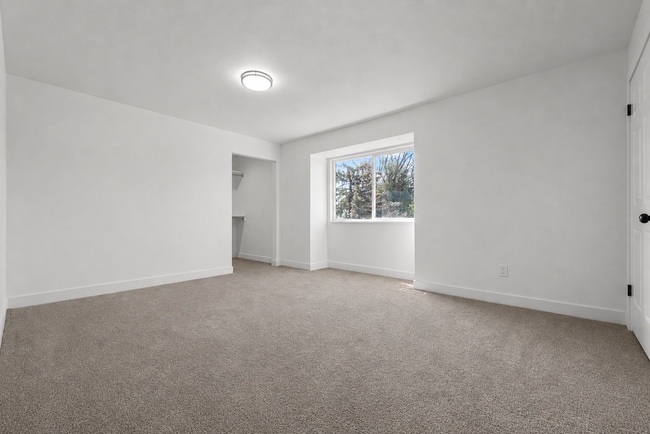 Building Photo - 509 Mansfield Ave S