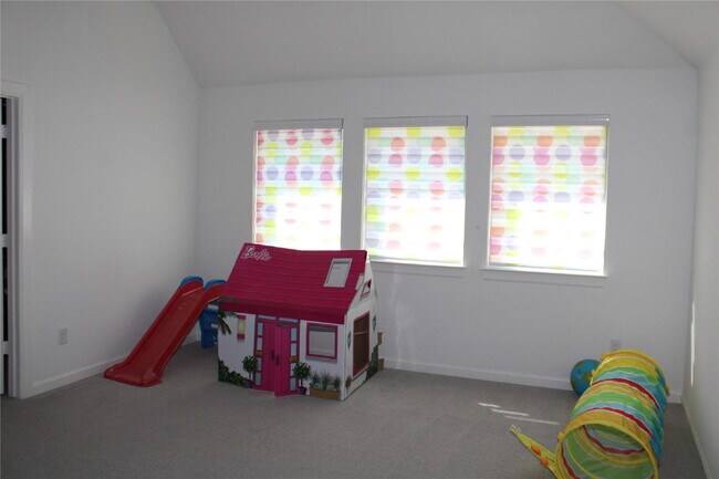 Building Photo - 3108 Armstrong Ave