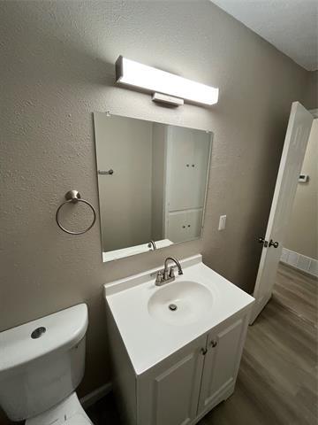 Building Photo - 3009 Clover Dr