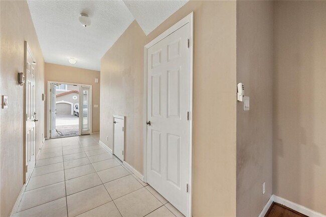 Building Photo - 3134 Coral Ridge Dr