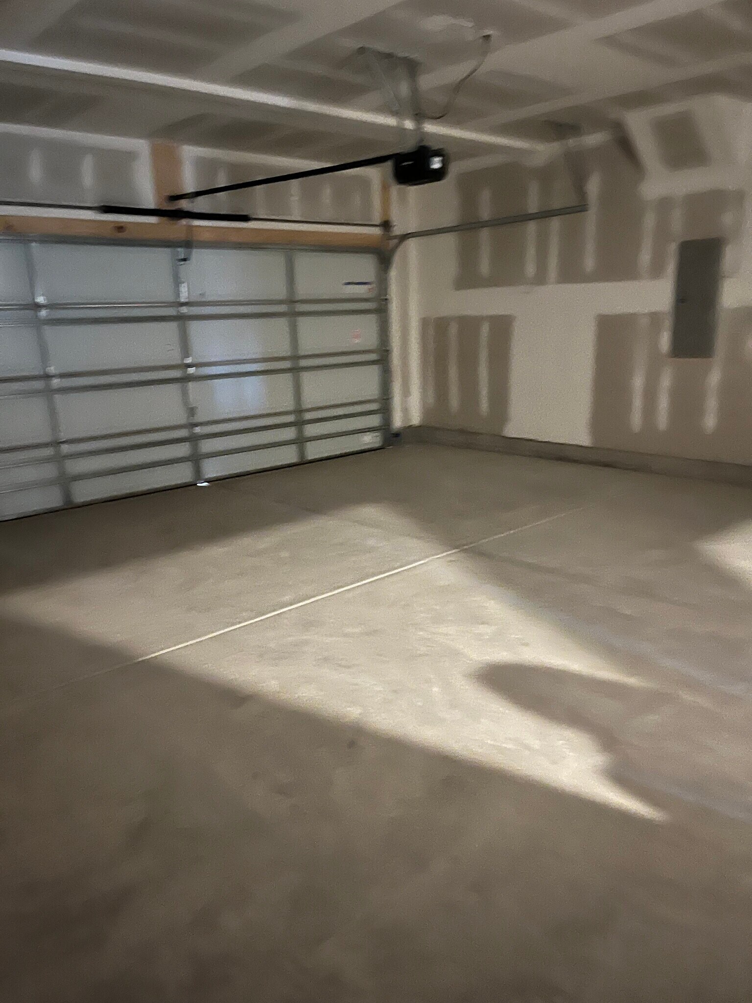 2.5 Car Garage - 3632 Pamlico St