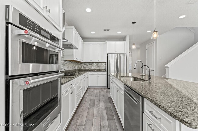 Building Photo - 548 Kendall Crossing Dr