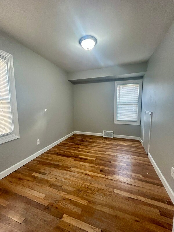 Building Photo - 1991 Moran Ave