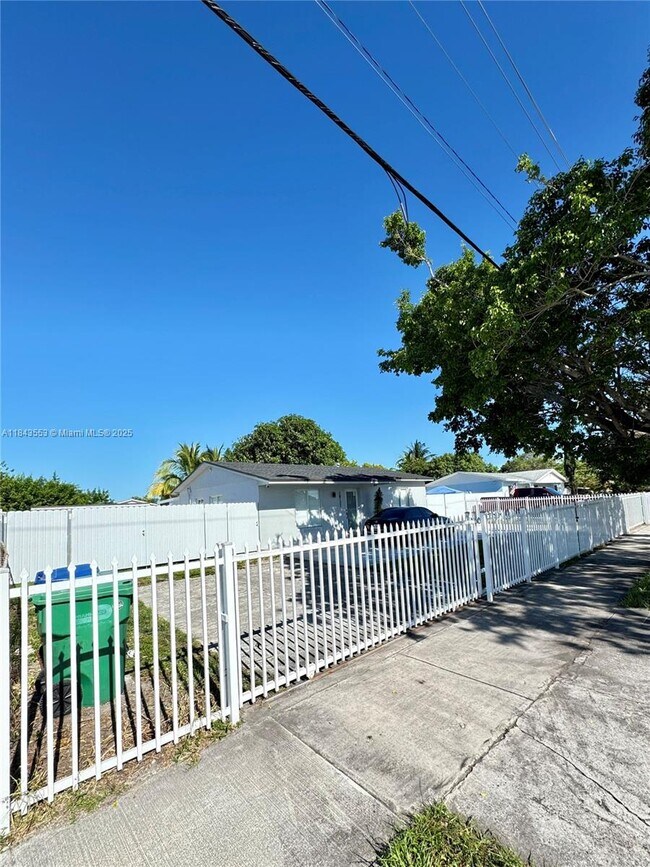 Building Photo - 18121 NW 32nd Ave