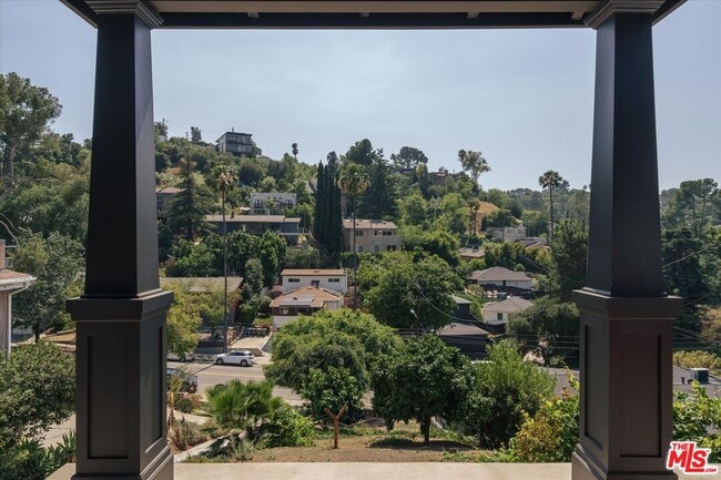 Building Photo - 1130 El Paso Dr