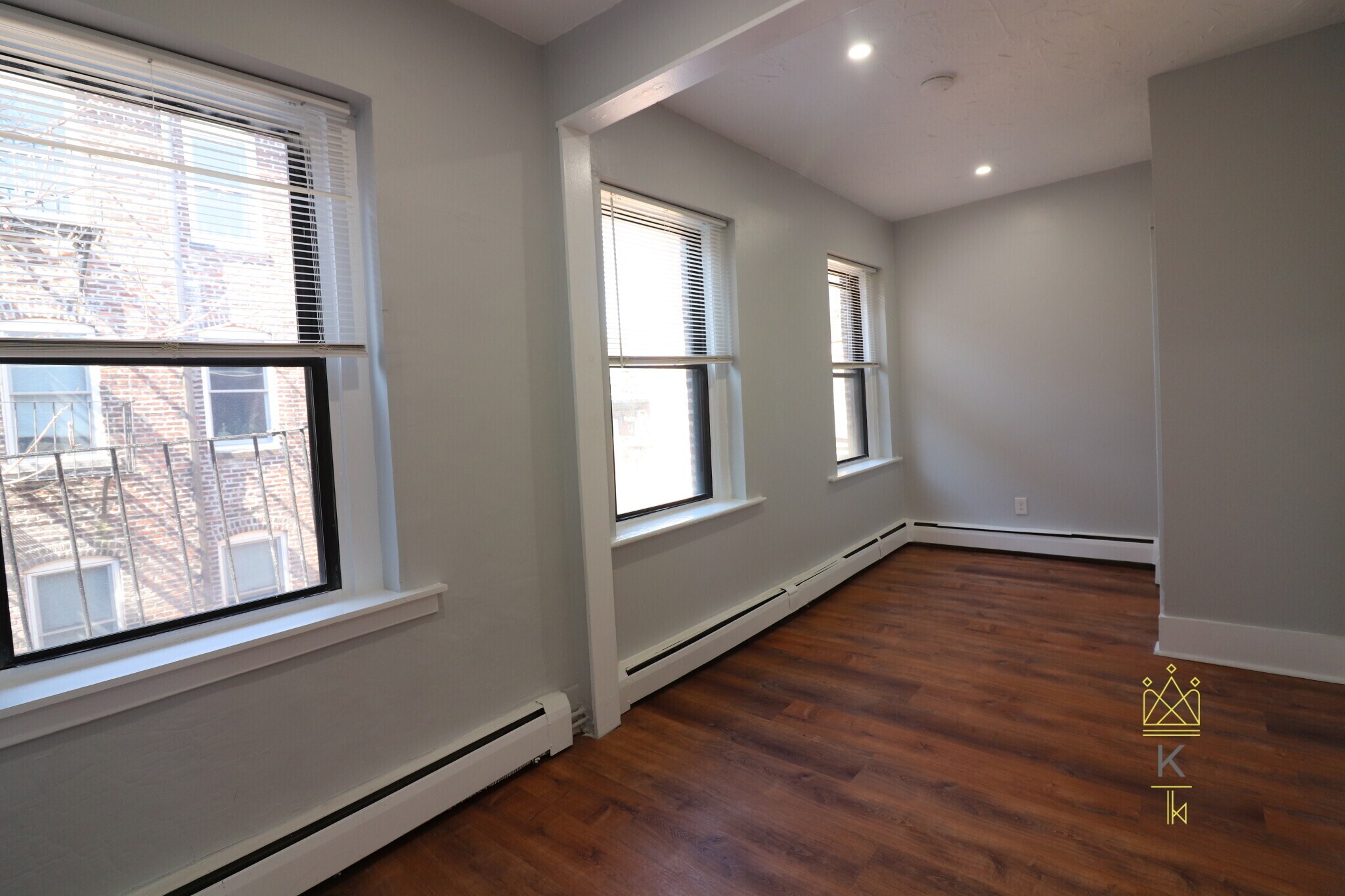 Building Photo - 39 Irving St