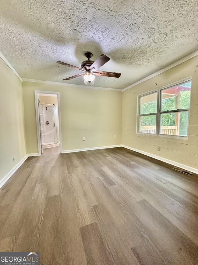 Building Photo - 481 Vega Rd
