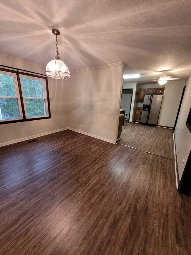 Dining / Foyer area - 109 Wheeler Ct