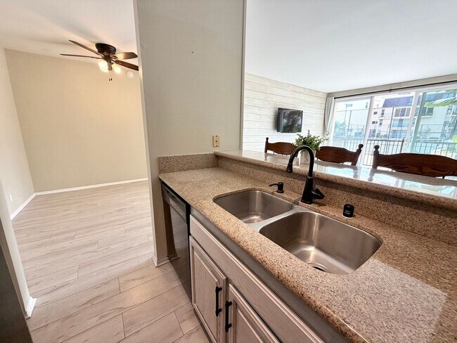 Building Photo - 2 Bed | 2 Bath Condo Near Pepperdine University – Gated Community with Ocean Views