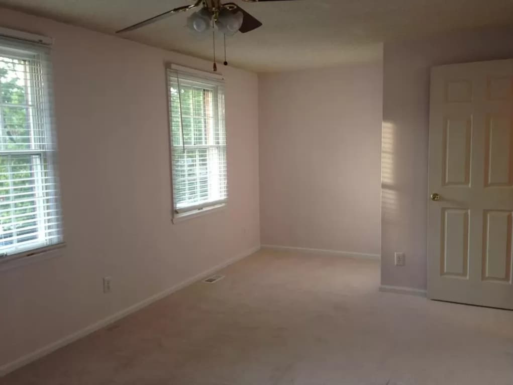 Building Photo - 9912 Whitney Cir