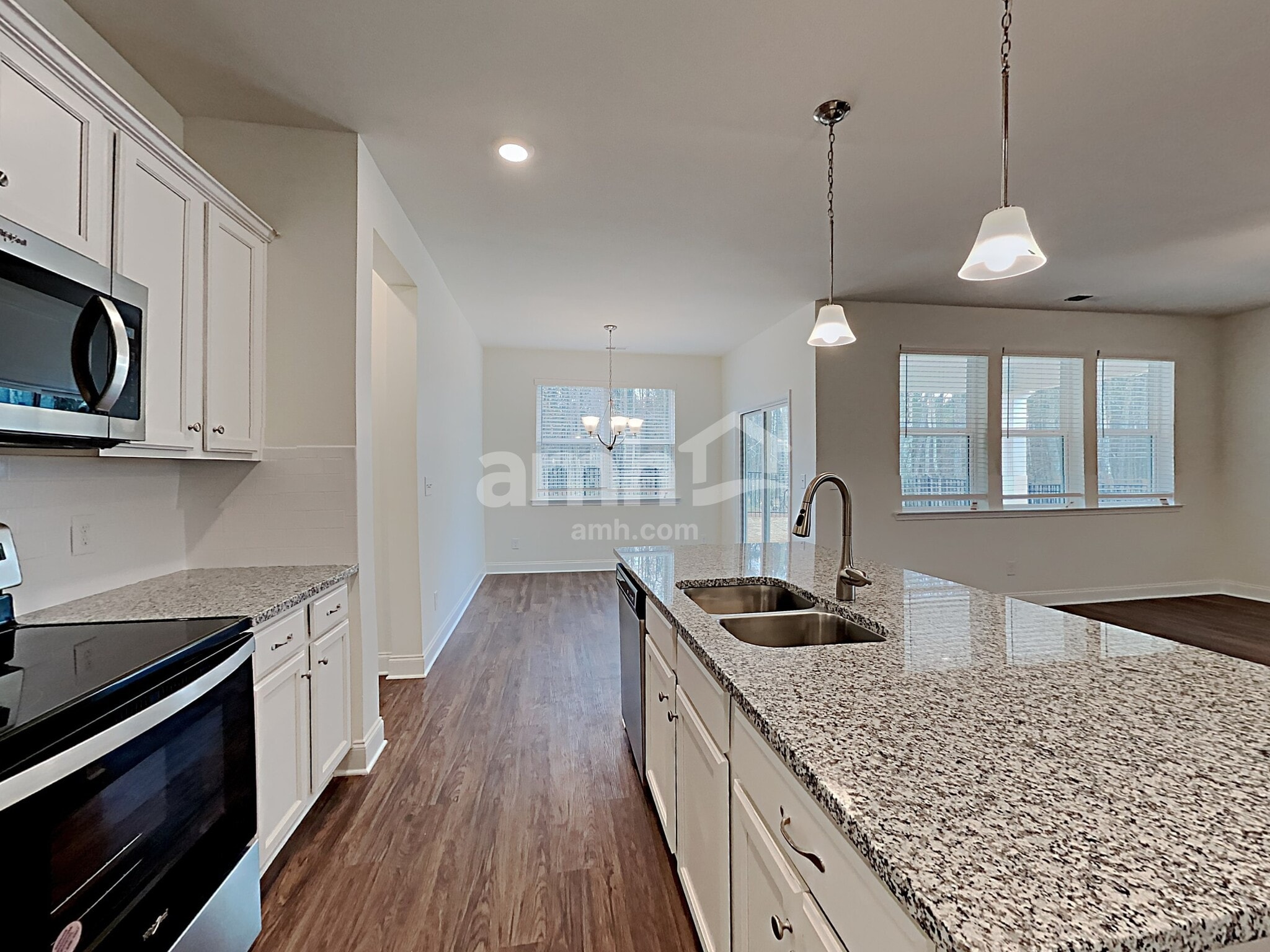 Building Photo - 502 Cash Cir