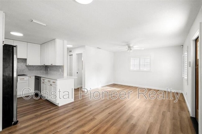 Building Photo - 6710 S Cortez Ave