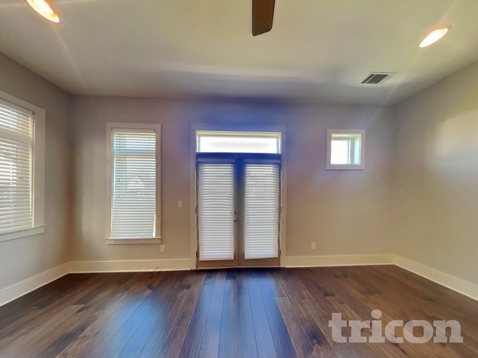 Building Photo - 1208 Hillwood Private Cove