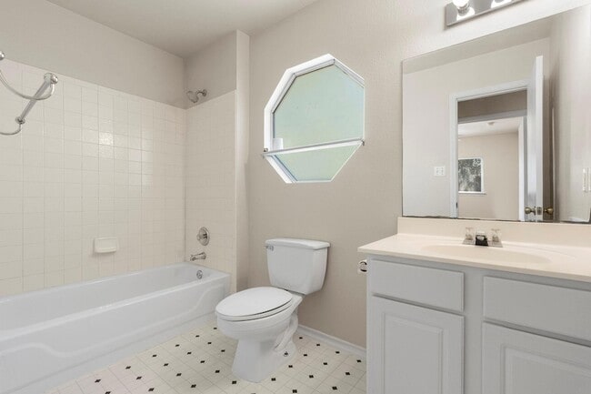 Building Photo - 10643 Marshitahs Way