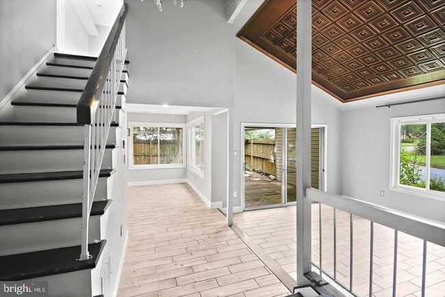 Building Photo - 511 Avondale Dr