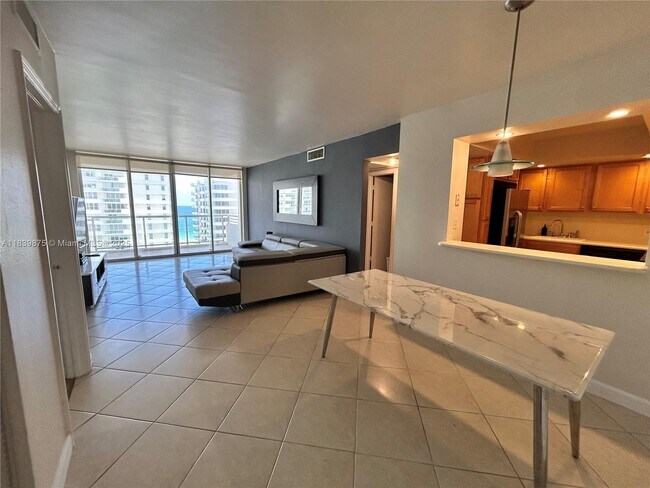 Building Photo - 5600 Collins Ave