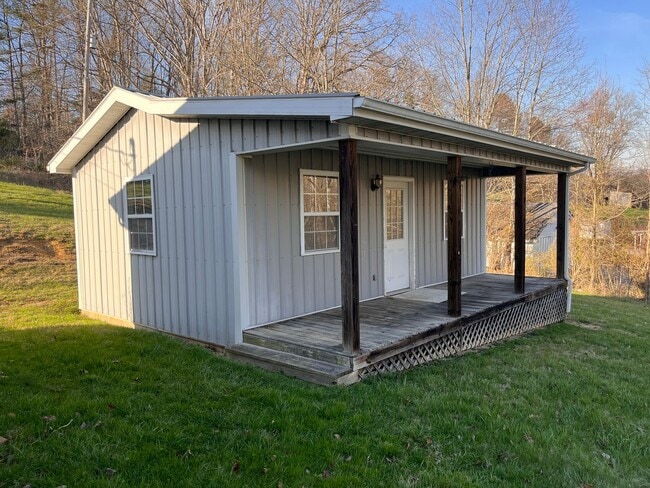 Building Photo - Three Bedroom Home in London, KY