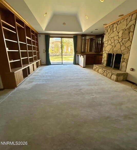 Building Photo - 2795 Lakeridge Terrace W