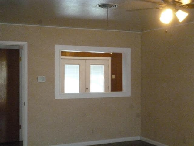 Building Photo - 1121 Patricia Dr