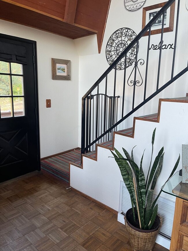 Building Photo - 2BR/1 Bath Bear Valley Springs Home  with ...