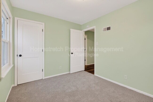 Building Photo - 437 Lancashire Rd