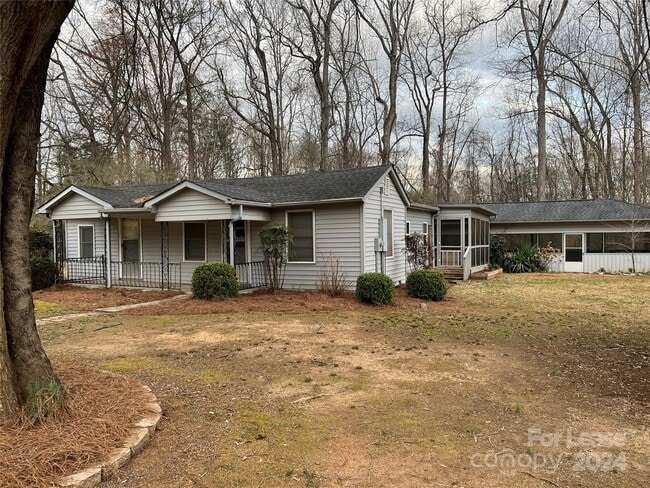 Building Photo - 10242 Barberville Rd