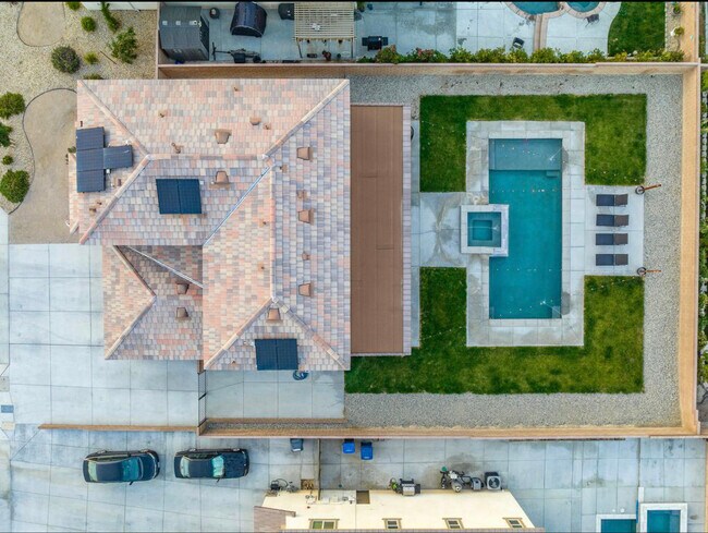 Building Photo - 44112 Sierra Vista Dr