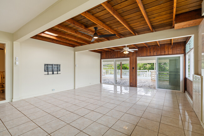 Building Photo - 1007 Maunawili Rd