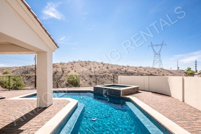 Building Photo - FURNISHED POOL HOME