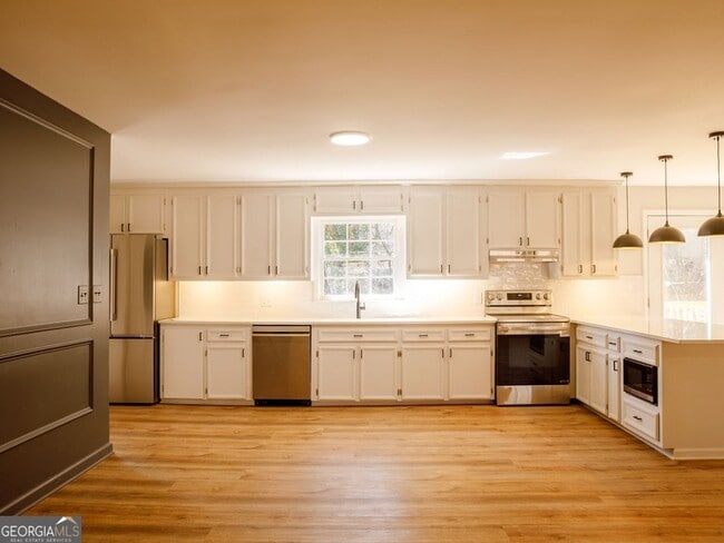 Building Photo - 95 Simpson Dr NE