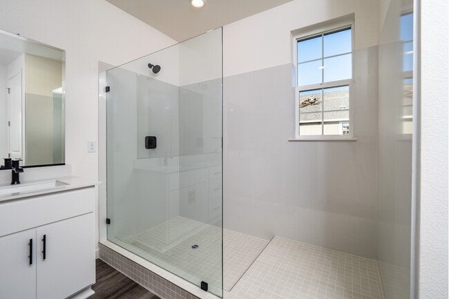 Building Photo - 9037 Summit Ln