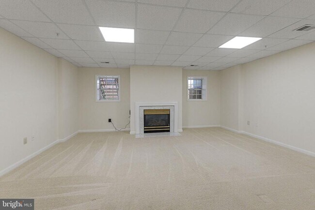 Building Photo - 2209 Bear Valley Terrace