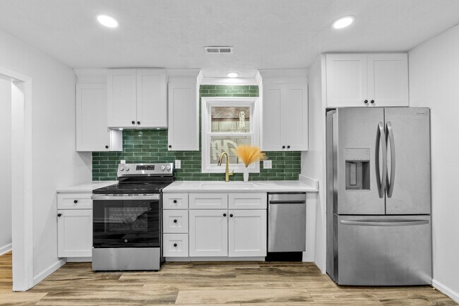 Building Photo - 317 Ross Ave