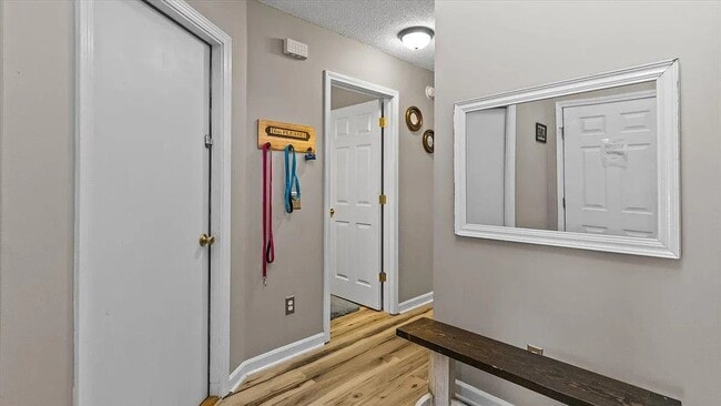 Building Photo - 109 Woodrun Dr