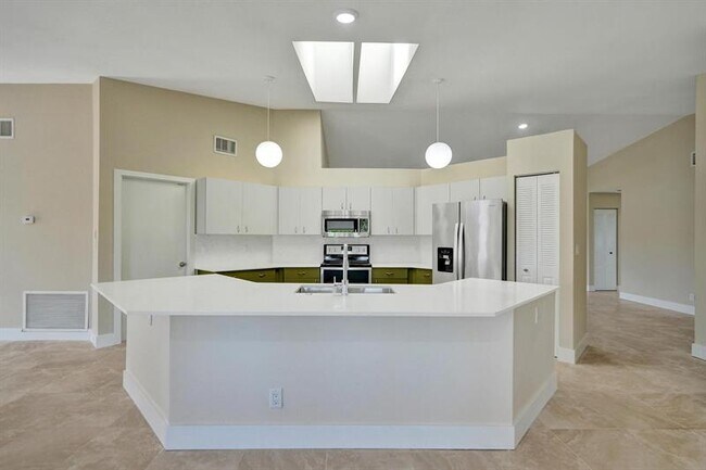 Building Photo - 7680 NW 23rd St