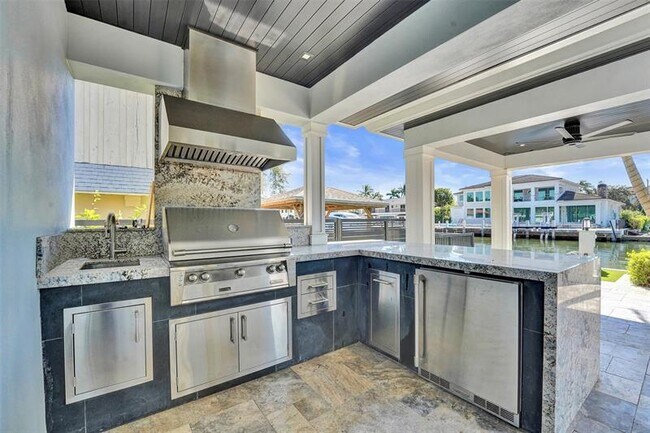 Building Photo - 1744 SE 9th St