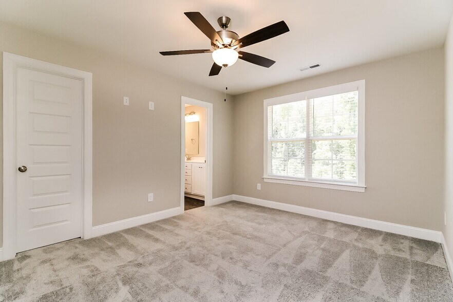 Building Photo - 355 Alcock Ln