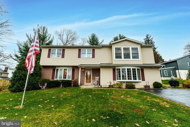 Building Photo - 841 Rodman Ave