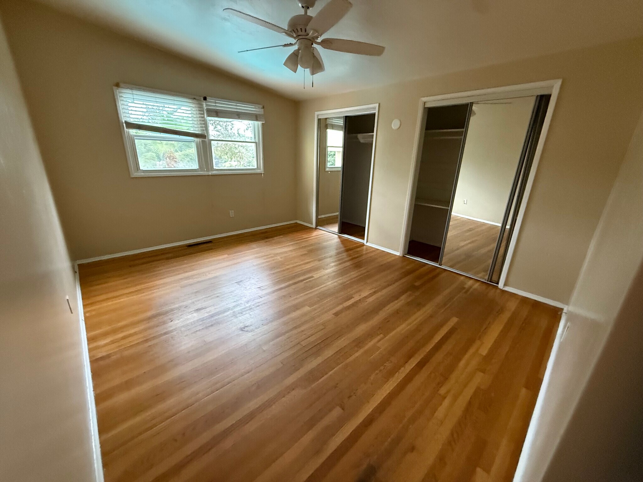 Building Photo - 4951 Campanile Dr